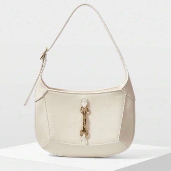 Handbags - Cream Shoulder Bag with Gold Hardware